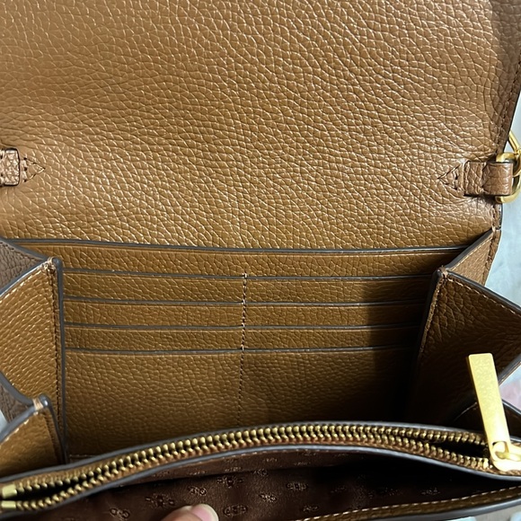 ❌SOLD❌Tory Burch Britten Chain Wallet - Picture 3 of 6